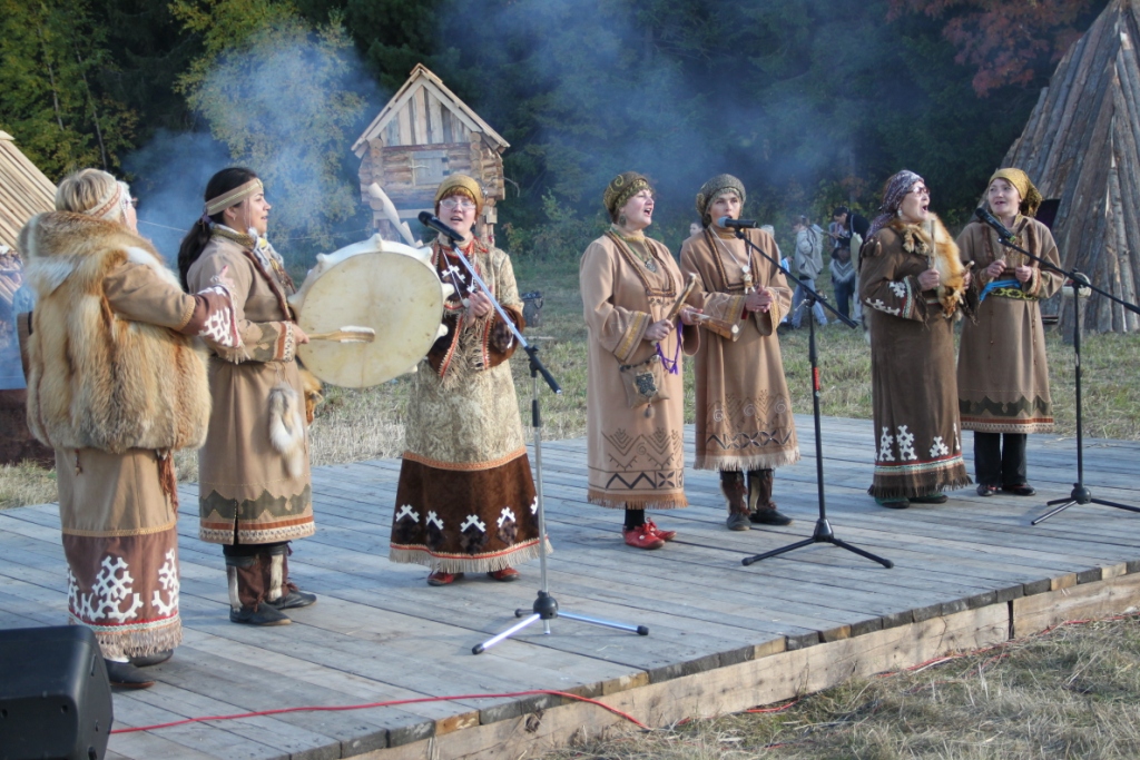 Традиционная народная духовная культура. Хабаровск малочисленные народы севера Бакалдын. Межрегиональный фестиваль коренных народов Сибири этюды севера. Культура коренных народов Сибири. Селькупы Парабель музей.