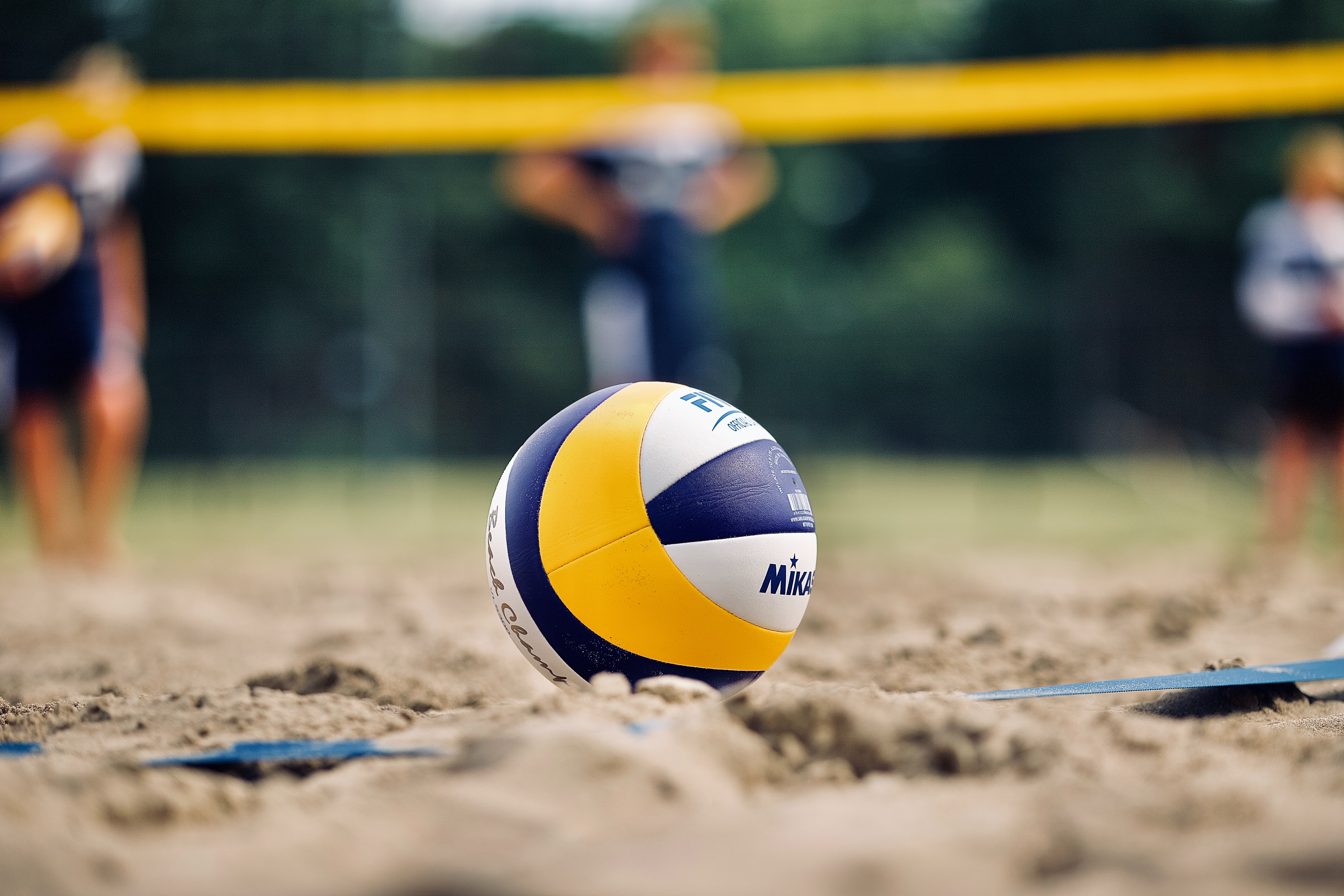 Volley. Мяч Beach Volleyball. Волейбольный мяч Beach Volleyball. Волейбольный мяч для пляжного волейбола 2022. Волейбол на пляже.