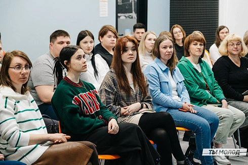 Однодневное обучение-инструктаж от Валерия Майорова – заместителя директора ФГБУ «Центра защиты прав и интересов детей" для кураторов уличных социальных служб города Новосибирска