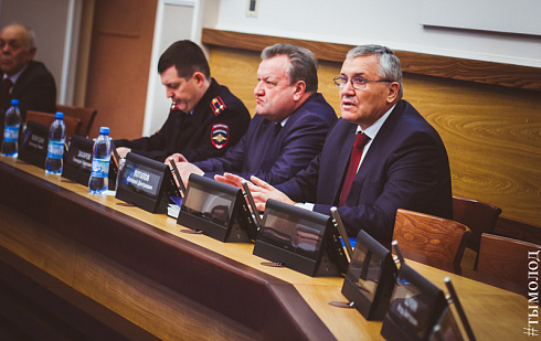 Награждение дружинников народных дружин Новосибирска по итогам 2016 года