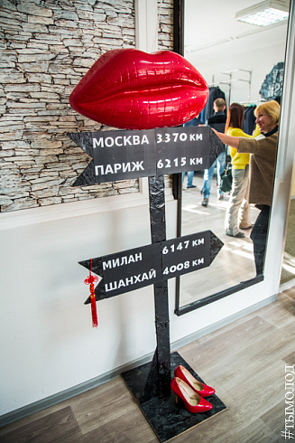Путешествие по крупнейшей швейной фабрике в Сибири