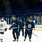 Шайбу, шайбу сибирские хоккеисты! 