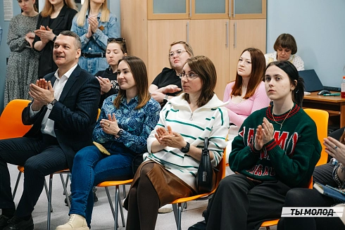 Однодневное обучение-инструктаж от Валерия Майорова – заместителя директора ФГБУ «Центра защиты прав и интересов детей" для кураторов уличных социальных служб города Новосибирска