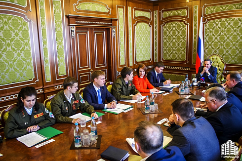 Встреча руководителей студенческих отрядов с губернатором Новосибирской области Владимиром Городецким