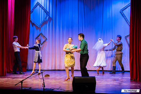 Гала-концерт открытого театрального фестиваля "Чеховский день"