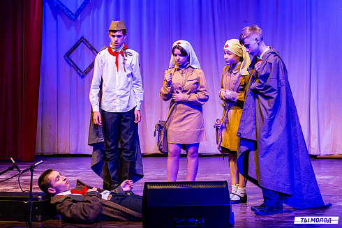 Гала-концерт открытого театрального фестиваля "Чеховский день"