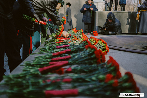 Возложение цветов в честь Дня защитника Отечества 