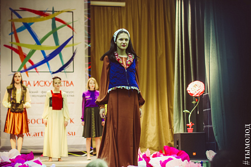 Показ мод в рамках Всероссийского фестиваля-конкурса «Сила искусства»