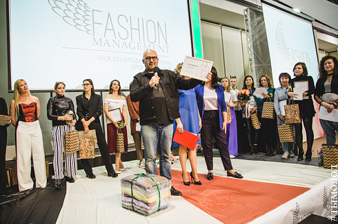 Международный гала-показ дизайнерской одежды Fashion Management