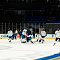 Шайбу, шайбу сибирские хоккеисты! 