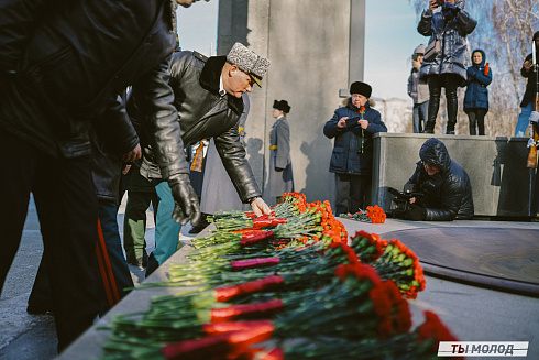 Возложение цветов в честь Дня защитника Отечества 
