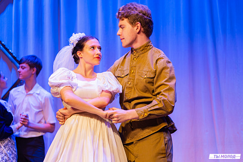 Гала-концерт открытого театрального фестиваля "Чеховский день"